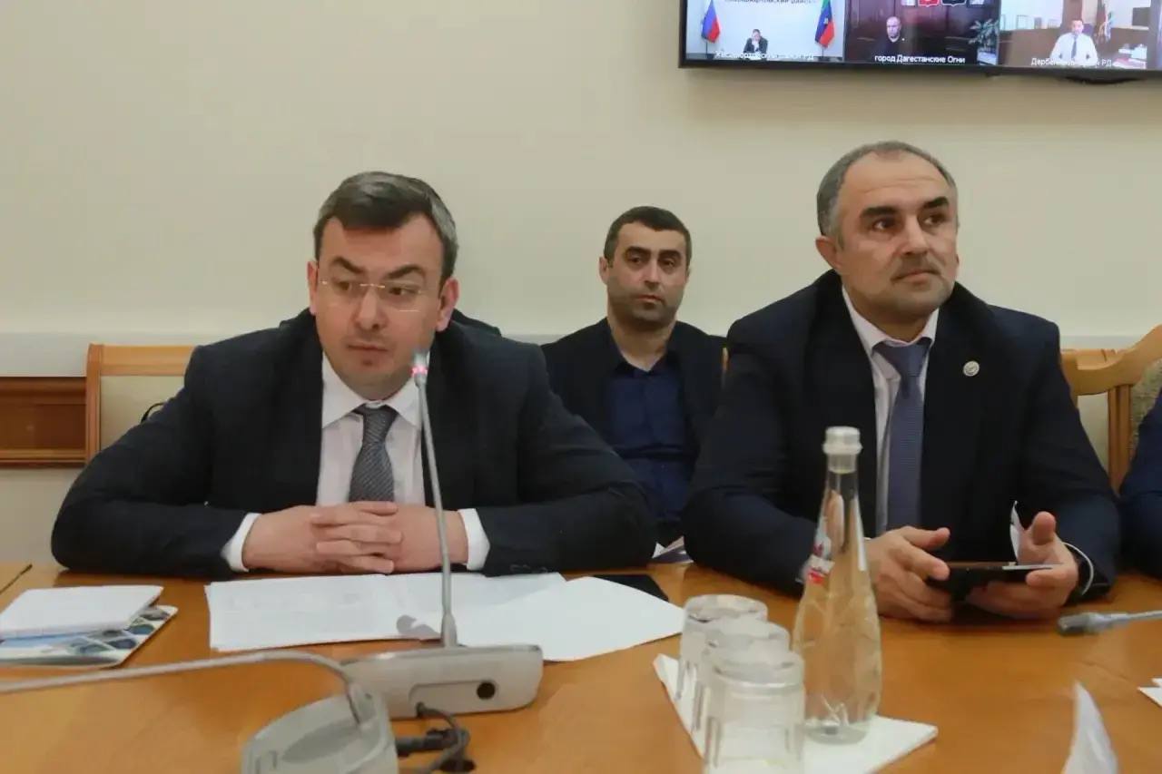 Абдурахман Махмудов провел заседание рабочей группы по ликвидации последствий паводков